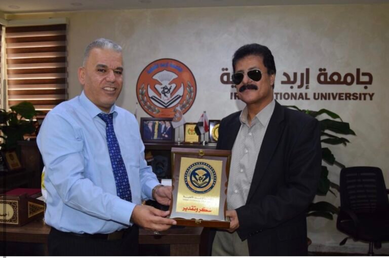 رئيس جامعة إربد الأهلية يُكرم الطالب المتميز الدكتور المهندس عبدالله الطحان النعيمي