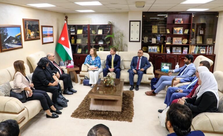 بحث نتائج مشروع “المساواة بين الجنسين في العلوم والتكنولوجيا والهندسة والرياضيات” STEM في الجامعة الهاشمية