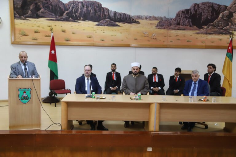 المركز الثقافي الإسلامي في الجامعة الأردنية ونادي أبناء الثورة العربية الكبرى يحتفلان بعيد المولد النبوي الشريف