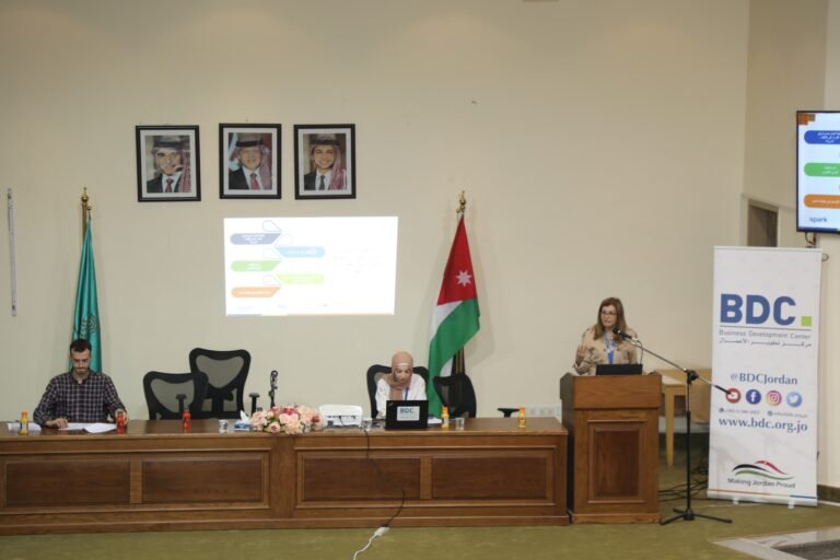 مركز التميز للابتكار والريادة ينظم لقاءاً تعريفياً ببرنامج STEP في جامعة آل البيت