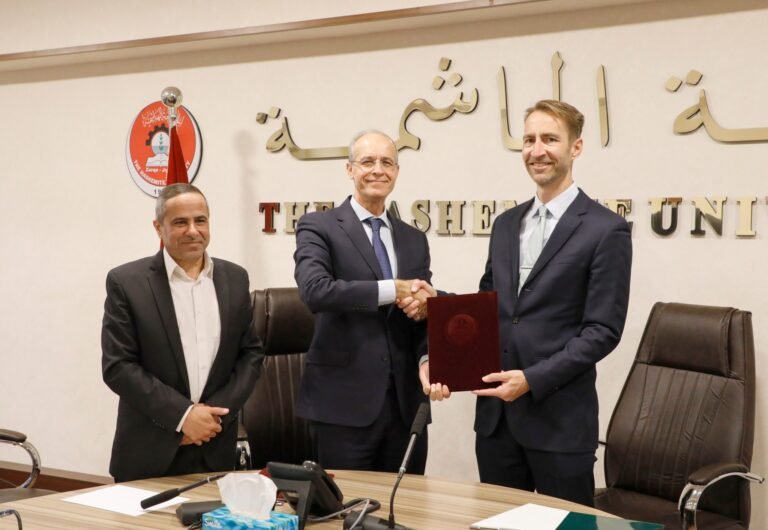 توقيع مذكرة تفاهم بين الجامعة الهاشمية وجامعة ألبرتا الكندية