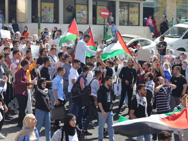 فيلادلفيا تقيم وقفة تضامنية نصرة للشعب الفلسطيني