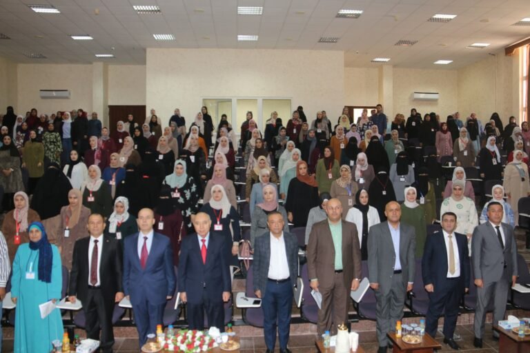 تكريم معلمي الدبلوم العالي لإعداد المعلمين في جامعة مؤتة