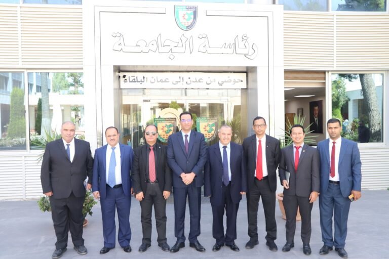 وفد جامعة UKM الماليزية يزور جامعة البلقاء التطبيقية