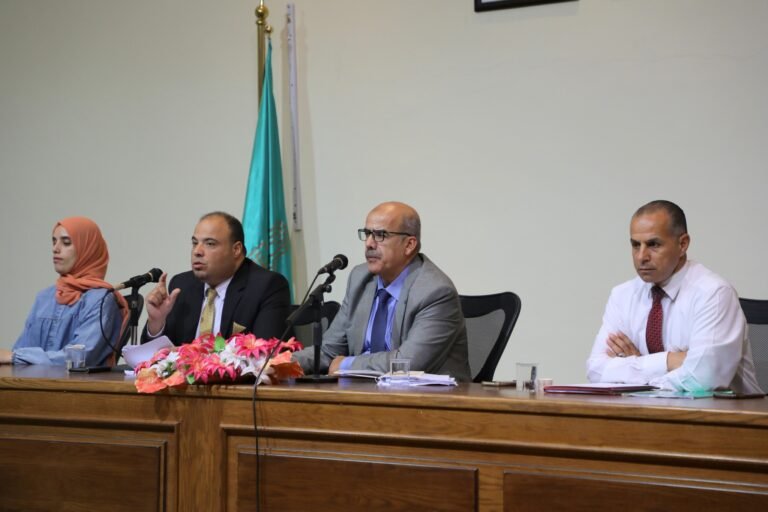 كلية الدراسات العليا في جامعة آل البيت تقيم لقاءً حوارياً لطلبتها الجدد