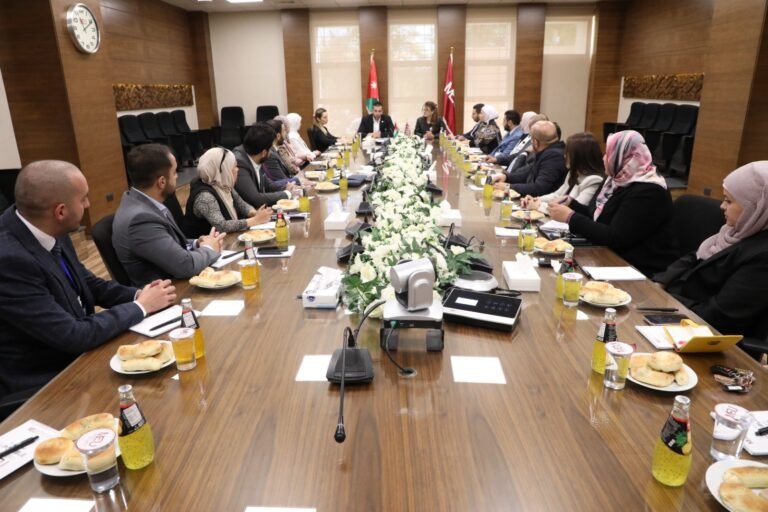 “الشرق الأوسط” تستمع لمبتعثيها من أعضاء الهيئة التدريسية… وخطة جادة لرسم التعليم الأمثل