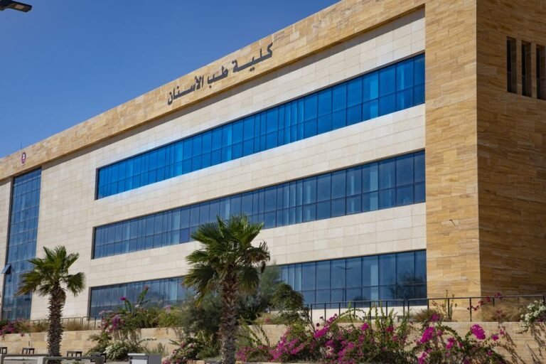 الجامعة الهاشمية تستقبل الدفعة الأولى من طلبة طب الأسنان