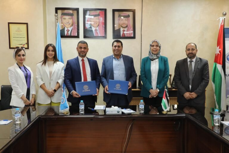 اتفاقية تدريب بين جامعة العلوم التطبيقية وشركة مدارس كنجستون الدولية