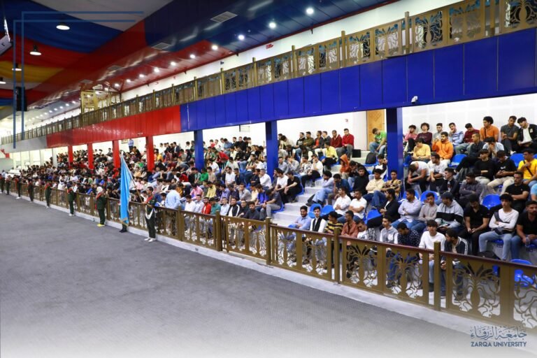 رئيس جامعة الزرقاء يلتقي بالطلبة المستجدين “الدفعة الاولى”