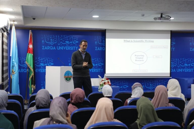 ورشة عمل في جامعة الزرقاء حول أساسيات البحث العلمي