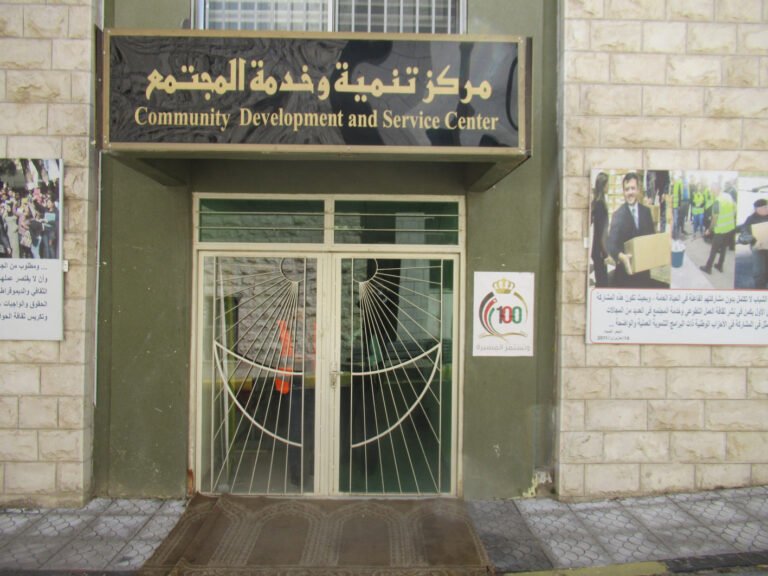 مركز تنمية وخدمة المجتمع في “الأردنية” يطلق حملة للتبرع بالدم دعمًا للأشقاء في غزّة بالتعاون مع بنك الدم الوطني