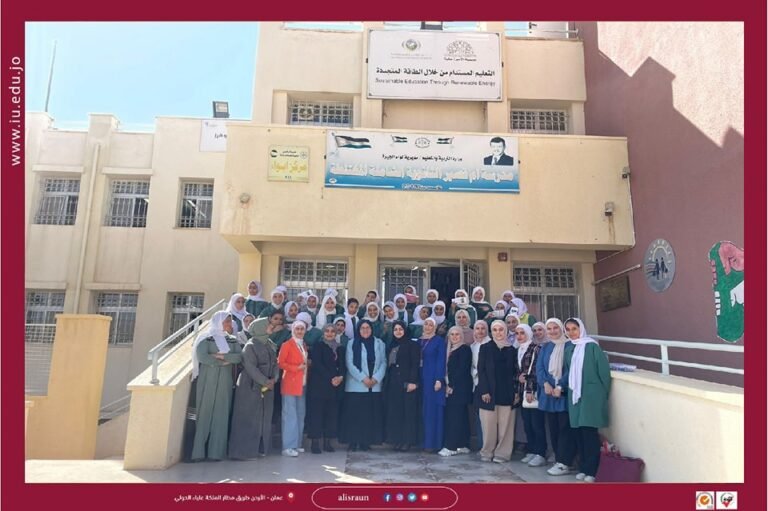 كلية العلوم في جامعة الإسراء تنظّم نشاطاً علمياً وبيئياً في مدرسة أم قصير الثانوية للبنات
