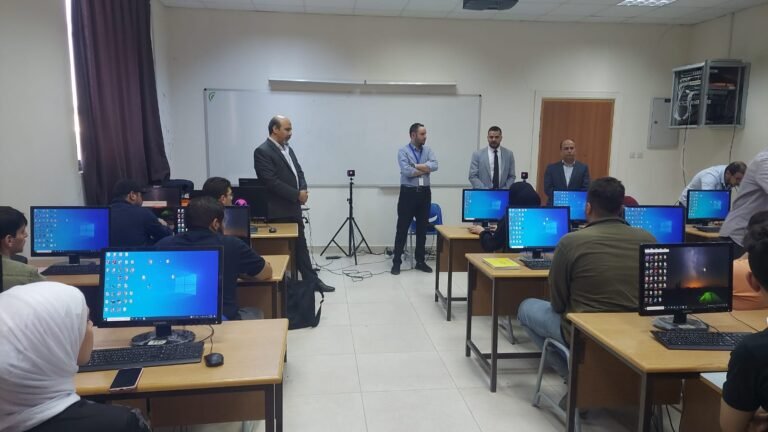 مركز التميز للابتكار وريادة الاعمال في جامعة آل البيت يعقد ورشات تدريبية لدعم اصحاب المشاريع والافكار الريادية