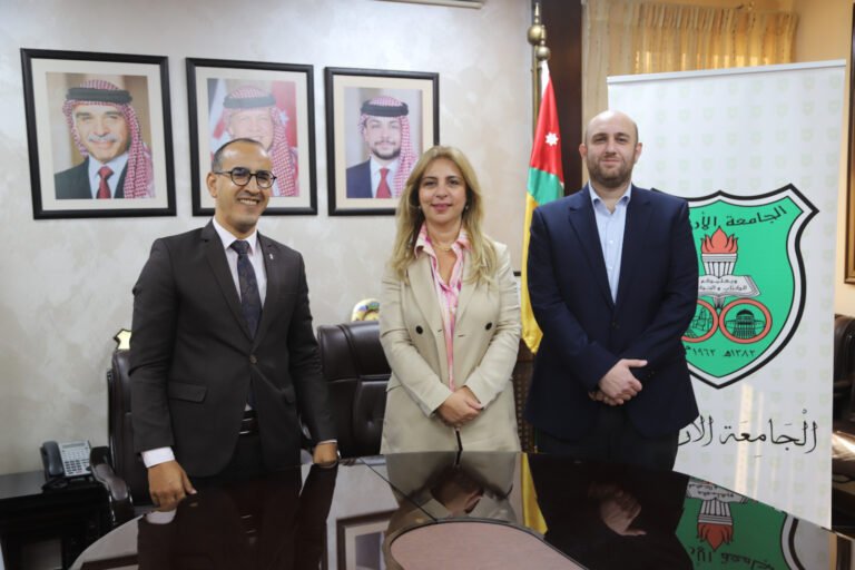 “الأردنية” و”غرداية” الجزائرية تبحثان التعاون وتوقعان مذكرة تفاهم