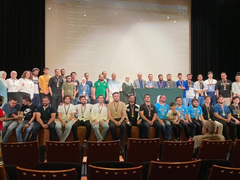 طلبة جامعة العلوم والتكنولوجيا الأردنية يحرزون مراكز متقدمة في مسابقة البرمجة الوطنية