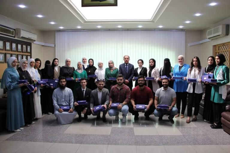 وزارة التعليم العالي والبحث العلمي تُلغي جميع المظاهر الاحتفالية وتكرم الطلبة الأردنيين والوافدين أوائل خريجي مؤسسات التعليم العالي في الأردن