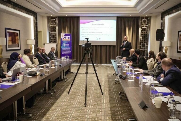 عضوي هيئة تدريس بكلية الأعمال في الجامعة الهاشمية يحصلان على جائزة أفضل بحث علمي في مؤتمر دولي