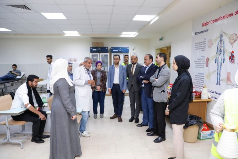 حملة للتبرع بالدم في الجامعة الهاشمية لصالح الاشقاء في غزة