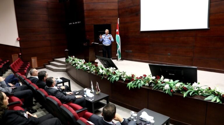 محاضرة للأمن العام في “الشرق الأوسط”