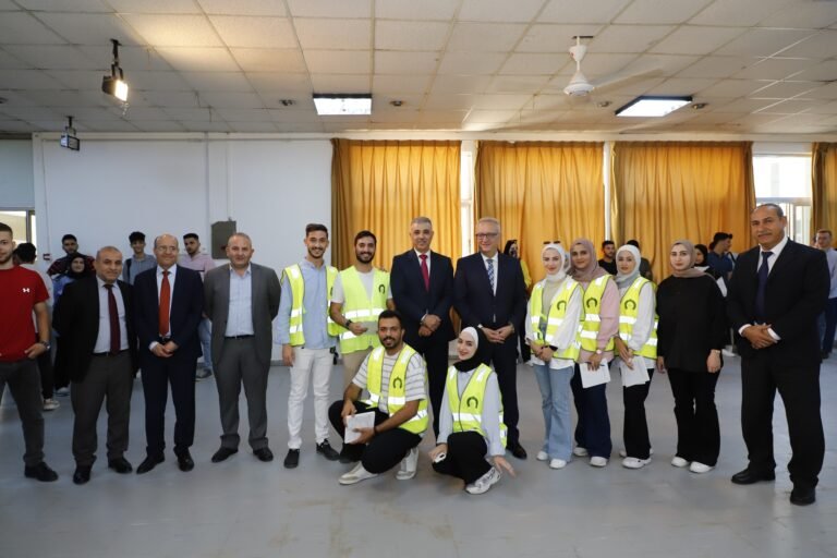 “اليرموك” تنظم حملة للتبرع بالدم دعما للأهل في فلسطين