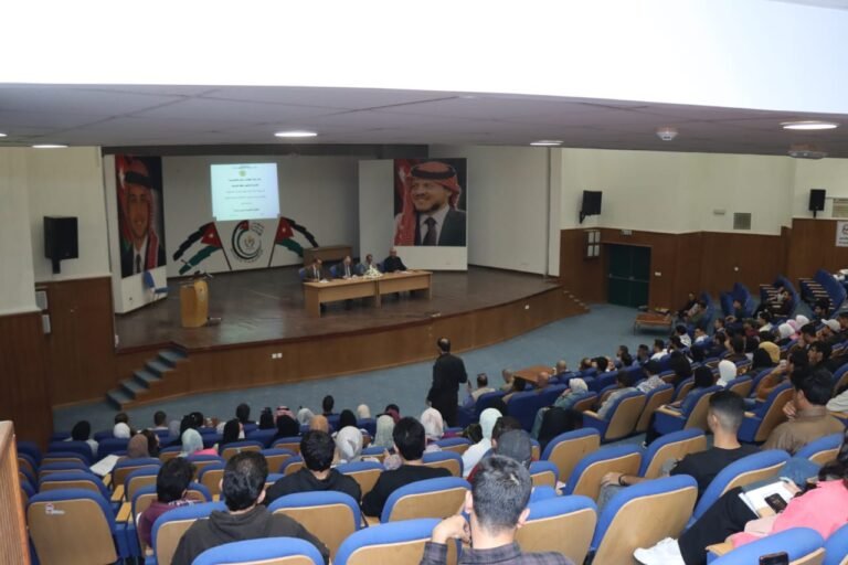 ندوة إعلامية بعنوان “تطورات الحرب في غزة” في جامعة الحسين بن طلال