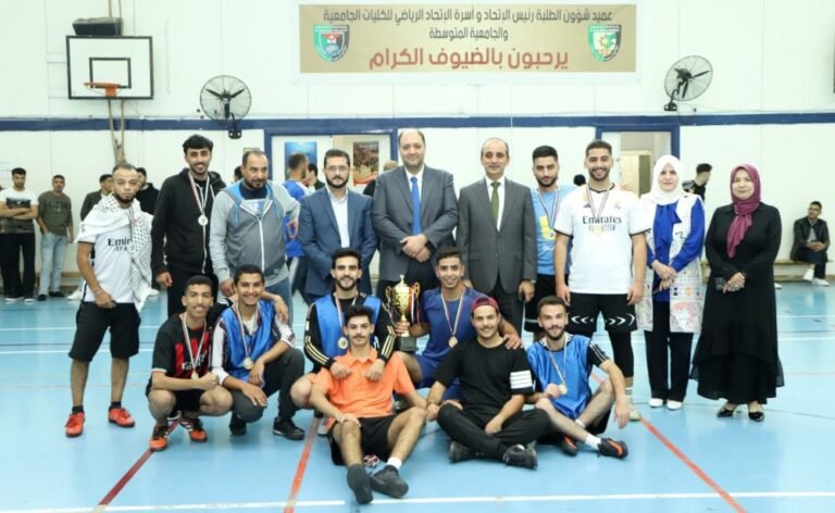 تحت شعار كلنا غزة البلقاء التطبيقية تنظم دوري في خماسي القدم