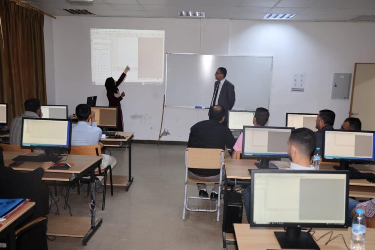 ورشة عمل في جامعة عجلون الوطنية بعنوان ( برمجية latex )