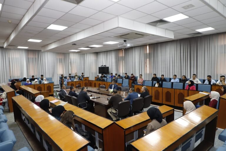 “آداب اليرموك” تنظم ندوة بمناسبة ذكرى ميلاد الحسين بن طلال