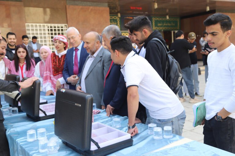 معرض في الجامعة الأردنية للتوعية بمخاطر المخدرات