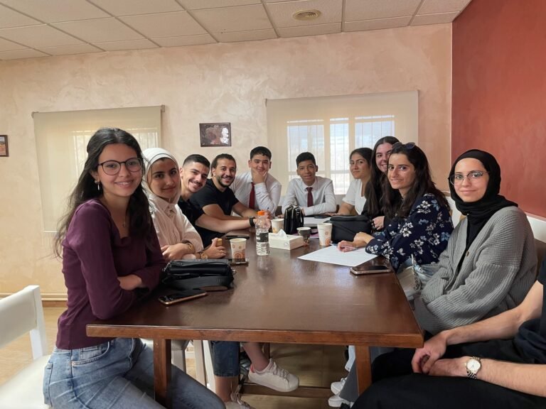 زيارة الجامعة الألمانية إلى مدرسة ثيودور شنلر