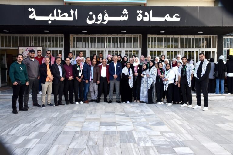 “غزة في عيون يرموكية” ورشة فنية في اليرموك