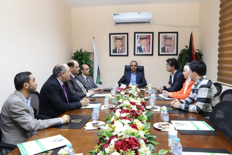 بحث سبل تعزيز التعاون بين البلقاء التطبيقية وشركة دوت جوردان لتدريب طلبة الجامعة