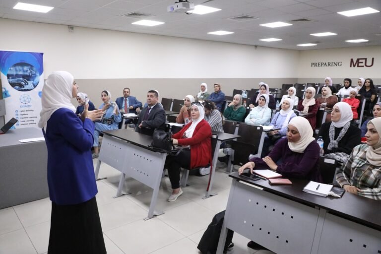 طلبة “الشرق الأوسط” أمام تدريبات تحليلية في الذكاء الاصطناعي وروبوت التعليم