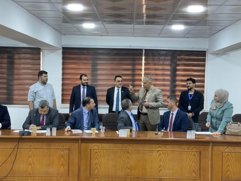 الهيئة المستقلة للانتخاب والمجلس القضائي ينفذان برنامجًا توعويًا للقضاة في جامعة إربد الأهلية