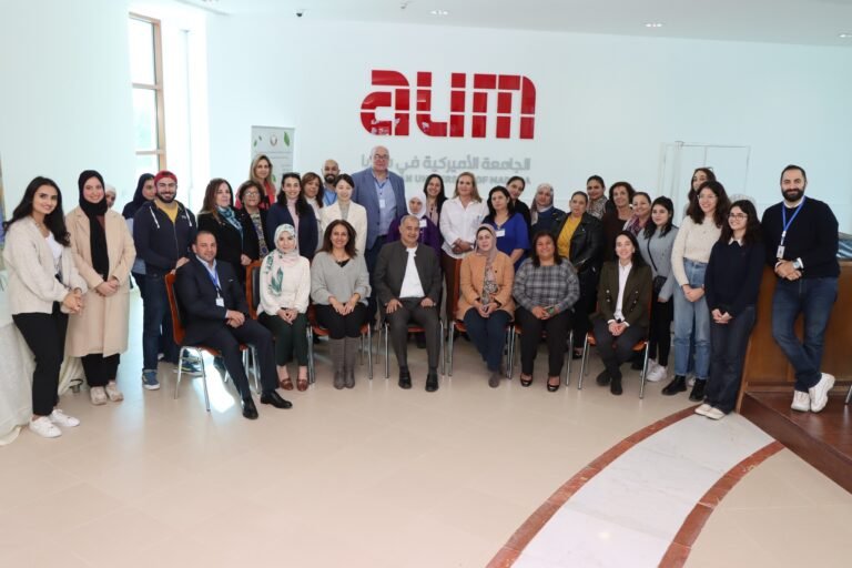 ورشة عمل لسيدات المجتمع المحلي في الجامعة الأمريكية في مادبا