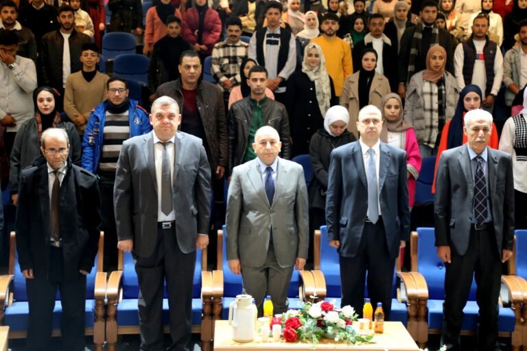 المومني يحاضر في آل البيت حول “دور الاحزاب في الاحداث الإقليمية “