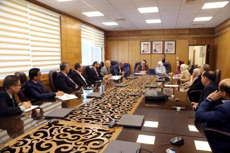 ورشة عمل تتعلق بالخطة الاستراتيجية والتنفيذية للجامعة الأردنية في كلية الحقوق