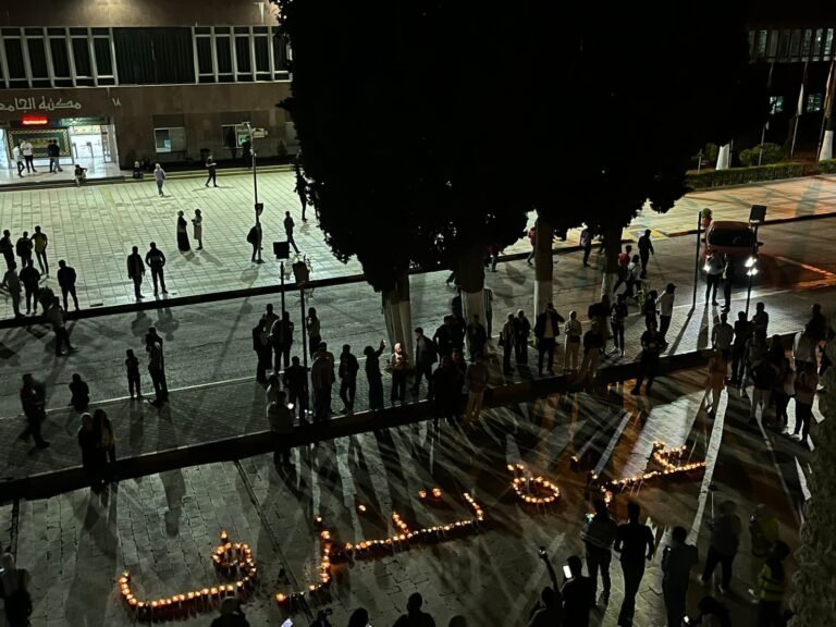 نشامى الجامعة الأردنية تقيم فعالية تضامنية مع أهل غزة