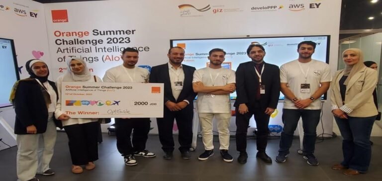 طلبة من “الأردنية” ضمن فريق OptiGuide يتأهلون لمسابقة أورانج الإقليمية