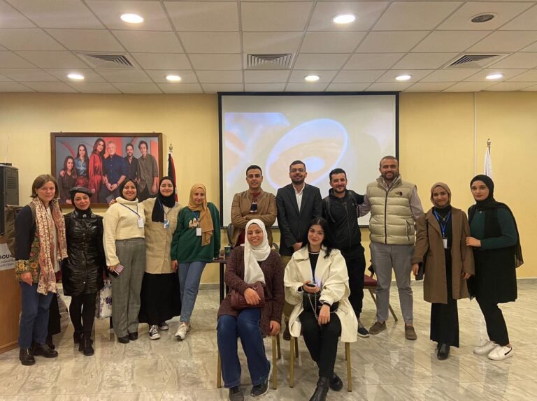 جلسة حوارية بعنوان “تبادل اللغات” في الجامعة العربية المفتوحة