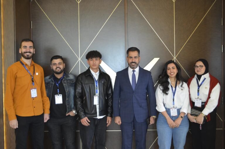 نائب رئيس جامعة عمان الأهلية يحاضر بالطلبة العرب الدارسين في الجامعات الأردنية