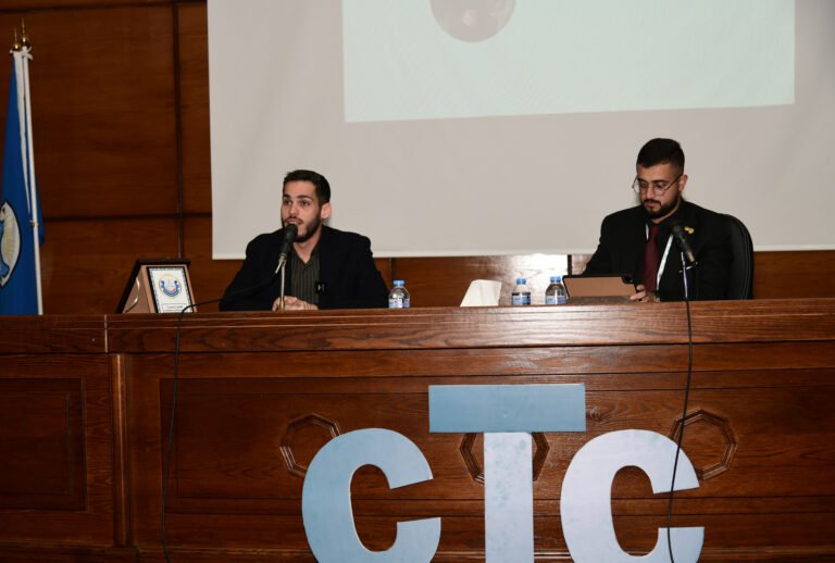 جامعة العلوم والتكنولوجيا تنظم ندوة بعنوان “أثر مواقع التواصل الاجتماعي”