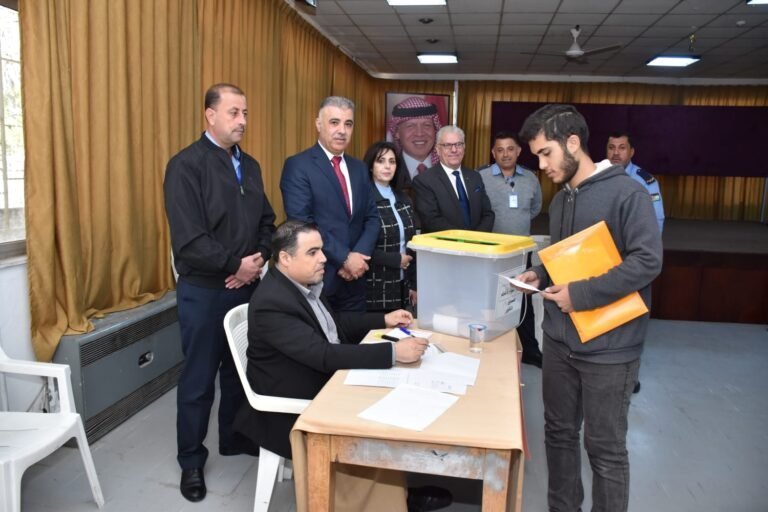 “اليرموك”: “شؤون الطلبة” تجري انتخابات الهيئة الإدارية للأندية الطلابية