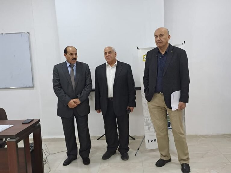 ورشة تدريبية حول الكتابة باللغة الإنجليزية لطلبة الجامعة والمجتمع المحلي في جامعة جرش