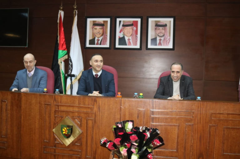 تكريم الطلبة الاوائل في كلية عمان في جامعة البلقاء التطبيقية