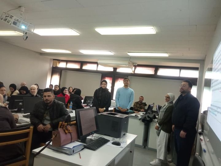 كلية الصيدلة في جامعة العلوم والتكنولوجيا تنظم نشاطًا حول الرعاية الصحية المشتركة