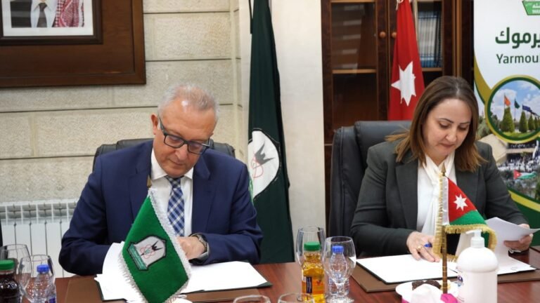 “اليرموك” و “الأردنية لشؤون المرأة” توقعان مذكرة تفاهم لتعزيز دور المرأة والشباب في الحياة العامة