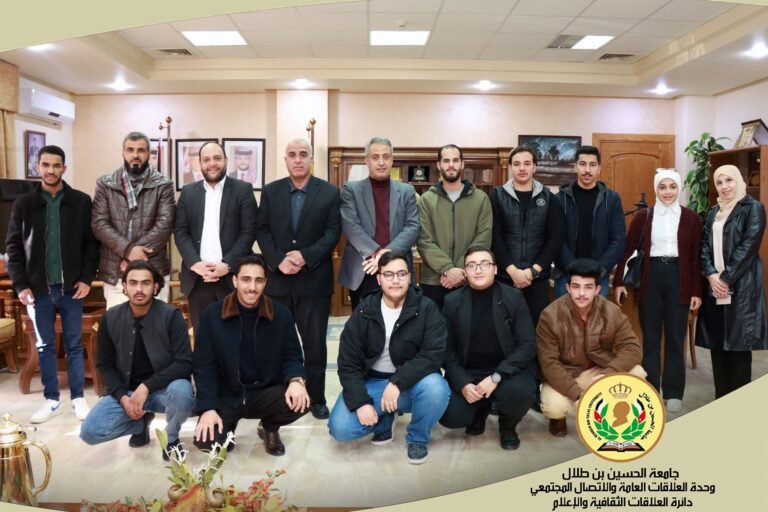 رئيس جامعة الحسين بن طلال يودع مجموعة من طلبة الجامعة المشاركين في برنامج الحراك الأكاديمي