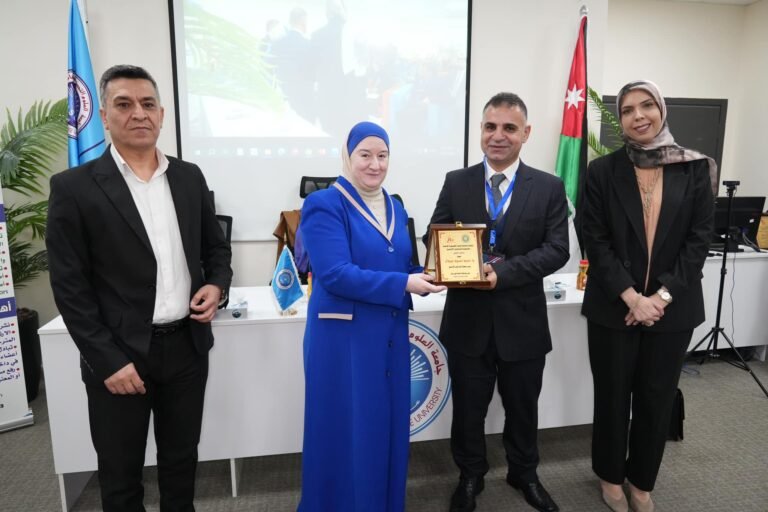 ندوة حول اللغة والنزاعات وأدب المقاومة في التطبيقية بالتعاون مع جمعية المترجمين الأردنيين