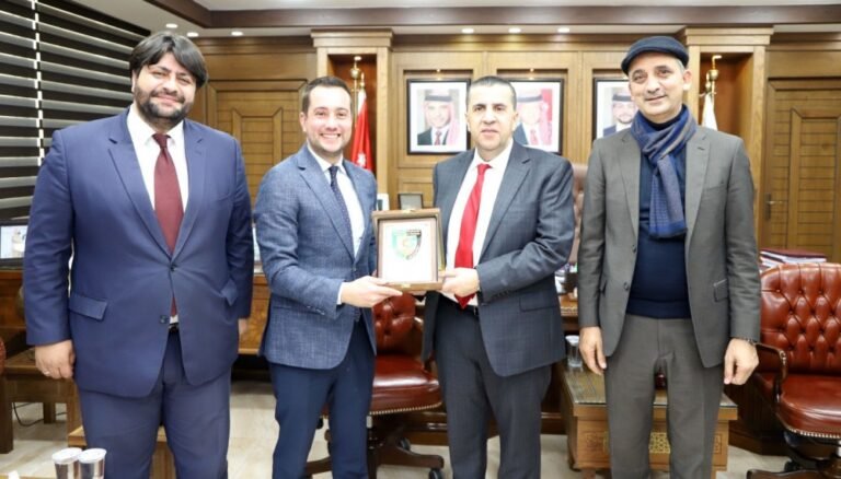 وفد رسمي تركي يزور البلقاء التطبيقية للتعريف بالمنح الدراسية التي تقدمها الحكومة التركية